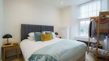 Desk, iron/ironing board, internet, bed sheets