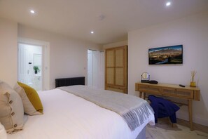 Desk, iron/ironing board, Internet, bed sheets - Fell View Residences , Modern Escape by LetMeStay (Ambleside)
