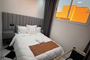 1 bedroom, travel crib, free WiFi, bed sheets - Cosy Studio Fibre Optic IPTV (Marrakech)