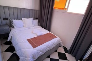 1 bedroom, travel crib, free WiFi, bed sheets - Cosy Studio Fibre Optic IPTV (Marrakech)