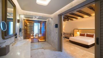 Suite, pemandangan halaman | Minibar, Wi-Fi gratis, dan seprai linen