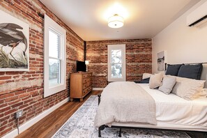 Fer et planche à repasser, Wi-Fi, literie fournie