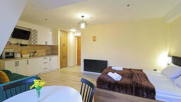 熨斗/熨衫板、Wi-Fi、床單