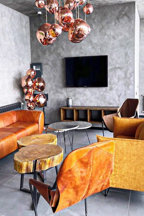 TV - Comfy Studio in Gudauri Marshall - By Wehost (Gudauri)