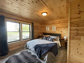 Tabla de planchar con plancha, wifi y ropa de cama 