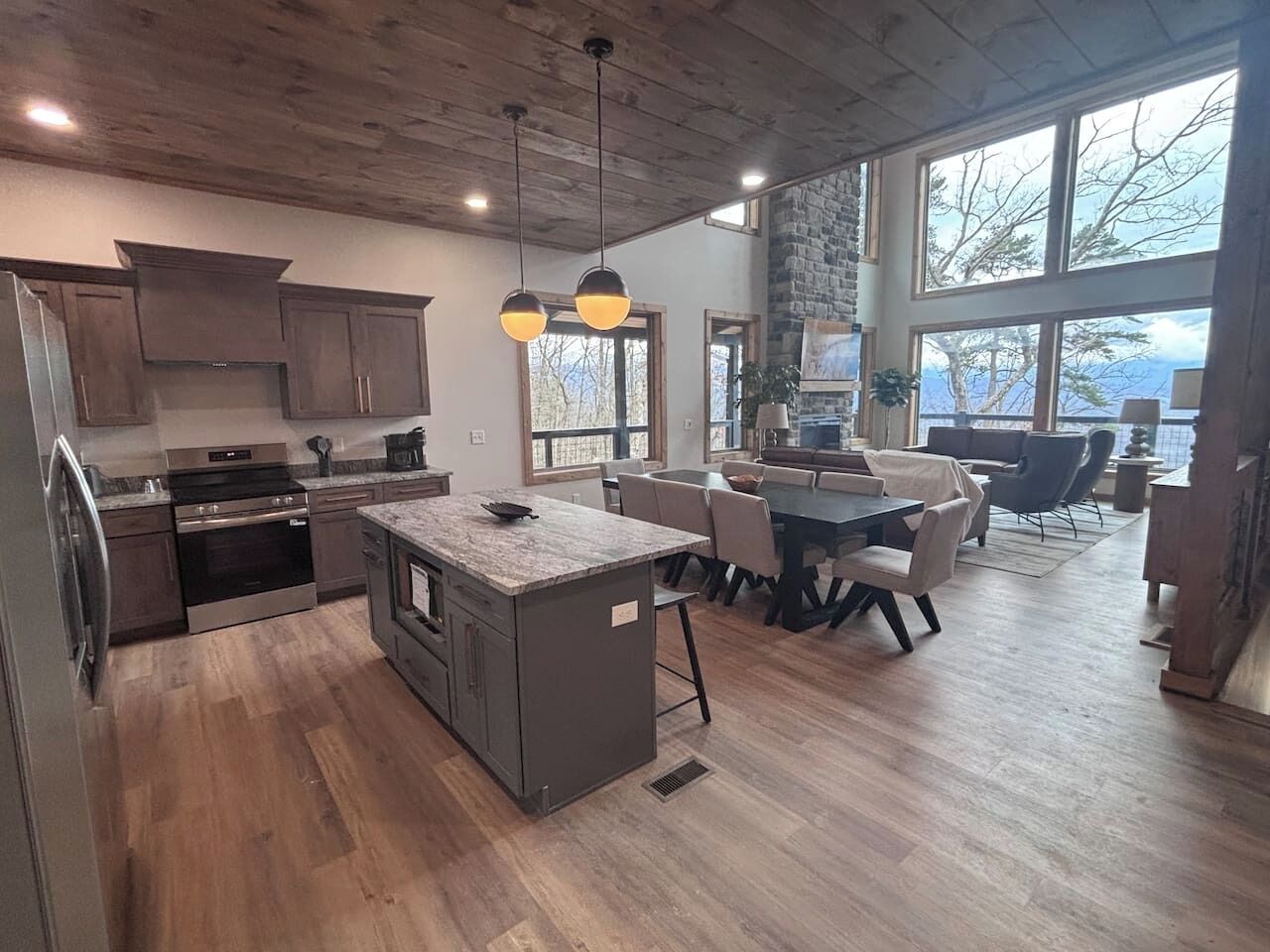 雪櫃、微波爐、焗爐、爐具