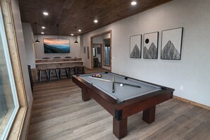 Spielezimmer