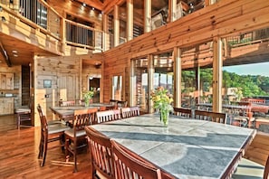 Outdoor dining - 7BR w/Incredible Views! Hot Tub*Game Room*Resort (Sevierville)