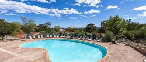 Apartment | Pool | Outdoor pool