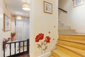 Interior - 4 bedroom entire house in Kensington (London)