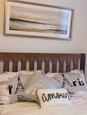 Free WiFi, bed sheets