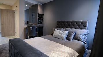 Suite, Private Bathroom