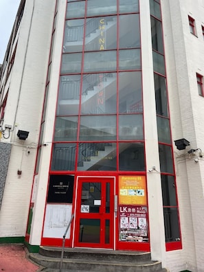 Exterior detail - Ladywell House (Birmingham)