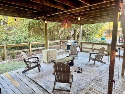 Fin & Tonic@The Forgotten Coast 2BR/2BTH boat parking near Carrabelle FL Marina