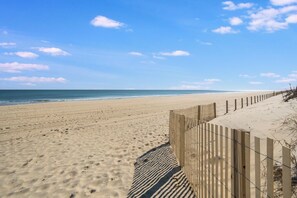 Beach - A Place in the Sun 301 by seaside Vacations & Sales (Ocean City)