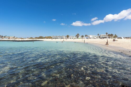 Home2Book Seafront Escape & Terrace, El Cotillo