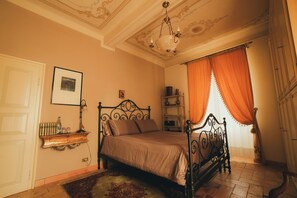 Suite Seta | In-room safe, free WiFi - Villa Messori Spa (Castelvetro di Modena)