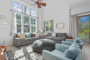 Smart TV - Summer Deal Kohala Coast 3BR Villa with Pool and Hot Tub Access (Waikoloa)