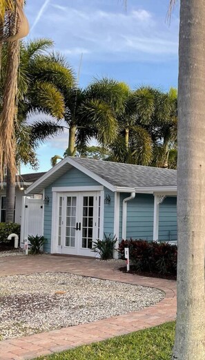 Exterior - Cozy 1BR in Pinecraft • 10 Min to Sarasota Fun (Sarasota)