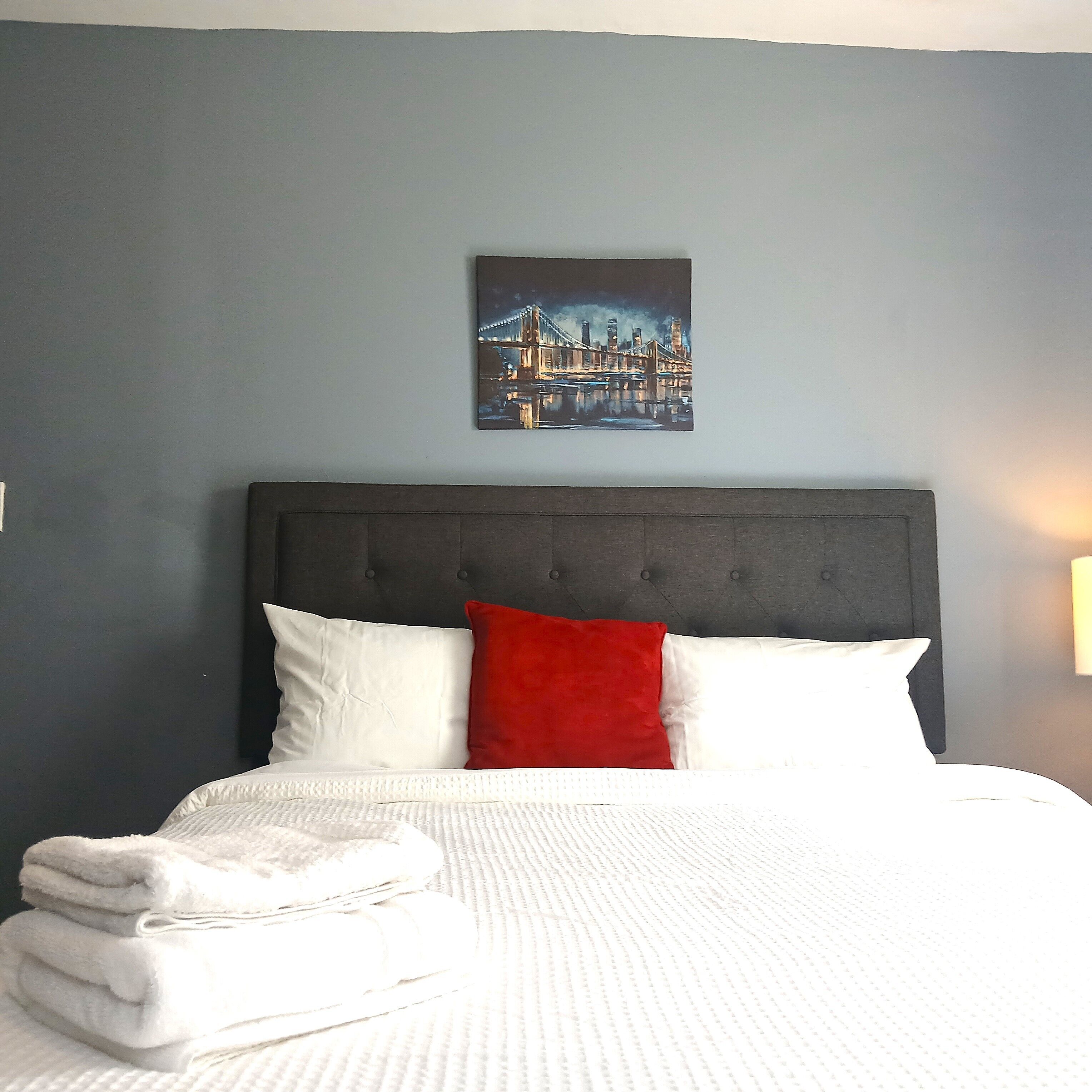 Iron/ironing board, WiFi, bed sheets