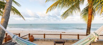 Casa Mar: Beachfront & Sea View by Carpediem