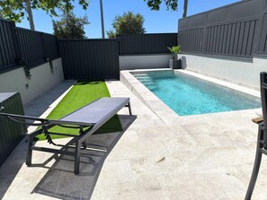 Pool - Vilanova Beach Villa for 8 (Vilanova I la Geltru)