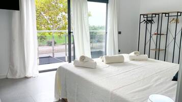 4 bedrooms, individually furnished