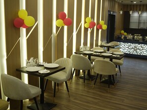 Restaurant - Hotel Divine international (Kanthi)