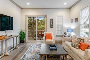 TV - ⛱️Beach Access | Pet Friendly | Azure on 30A 1-205- A Wave From it All⛱️ (Santa Rosa Beach)