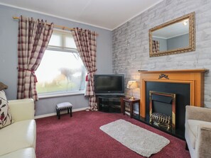 Living area - Beechtree Lodge 46 (Denny)