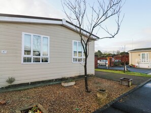 Property grounds - Beechtree Lodge 46 (Denny)