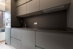 Réfrigérateur, micro-ondes, four, lave-vaisselle