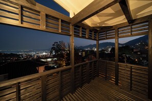 Vila conforto, vista para a baía | Terraço/pátio