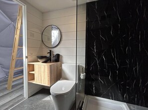 Bathroom - Glacia | Lakefront | Hot tub | Fireplace (Matawinie Regional County Municipality)