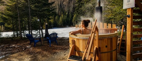 Baignoire à remous extérieure