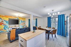 Dining - Adventure Peak Lodge • Luxe Game Room Getaway (Tobyhanna)