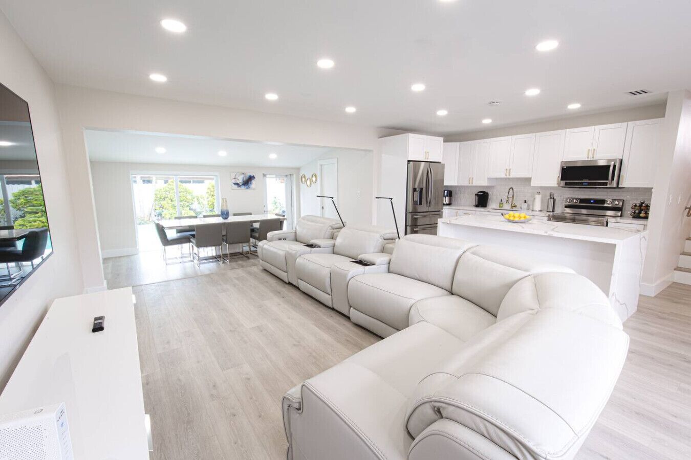 Smart-tv och en stereo