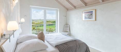 Hus | 3 soveværelser, individuel indretning, strygejern/strygebræt