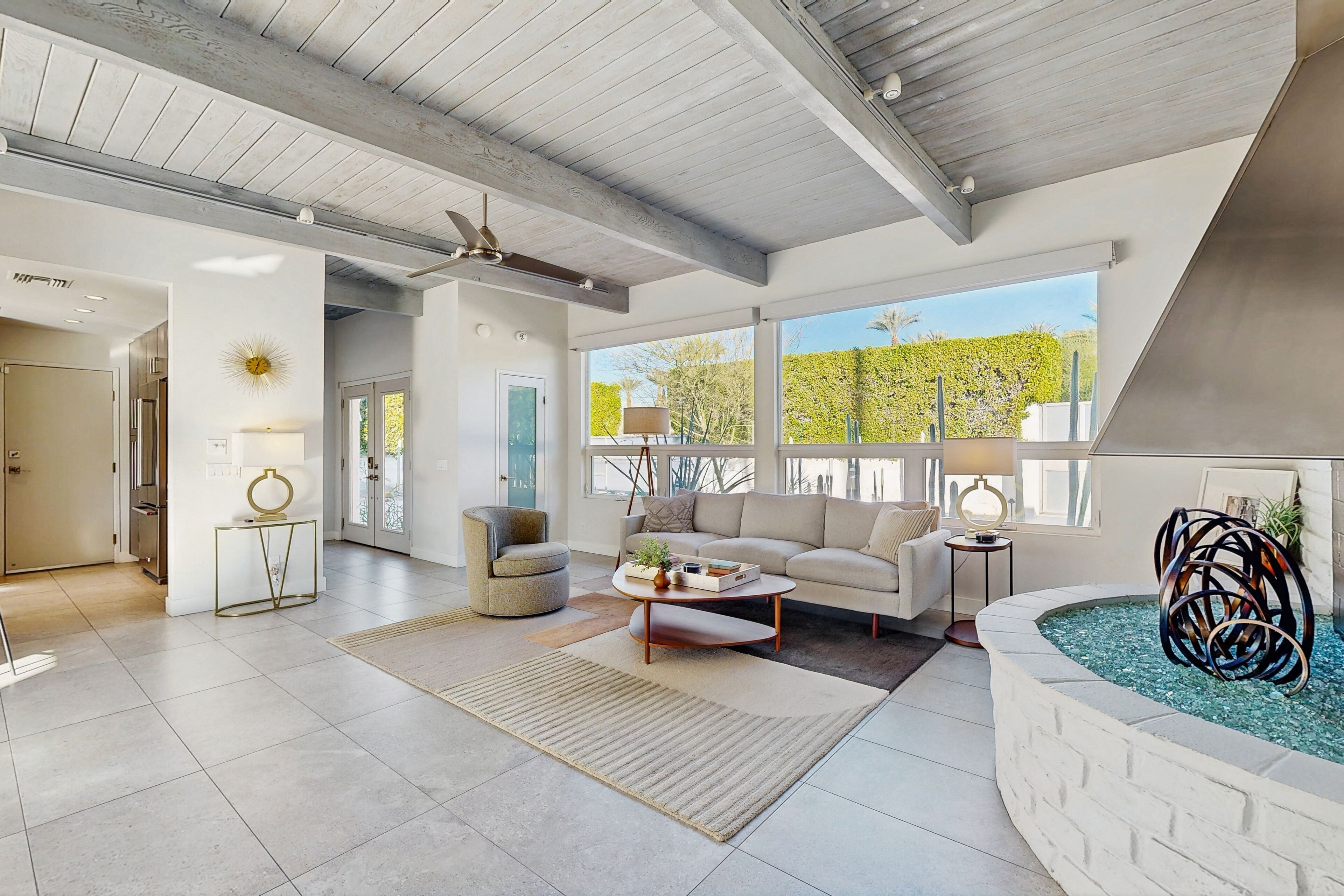 Televisión, chimenea