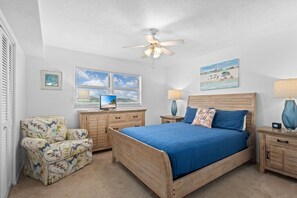 2 bedrooms, iron/ironing board, WiFi, bed sheets - Condo 321 Steps to Siesta Key Beach (Sarasota)