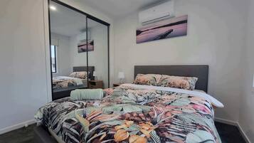 3 bedrooms, iron/ironing board, WiFi