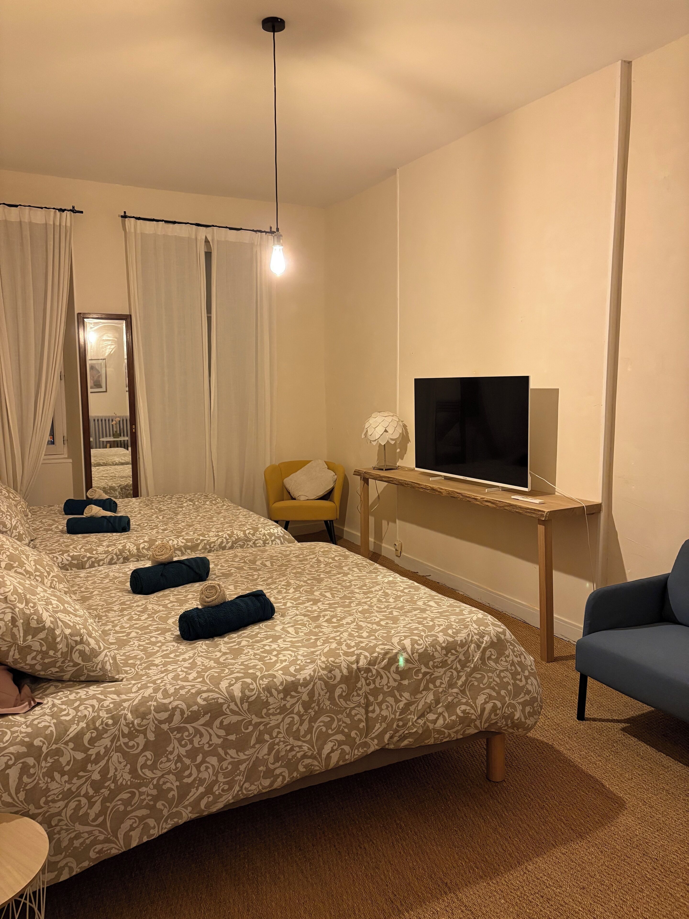 Accès Internet, draps fournis