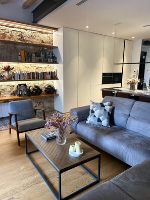 Interior - Designer apartment in Barcelona: Fully equipped 2-bedroom, the heart of the city (Barcelona)