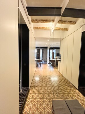 Interior - Designer apartment in Barcelona: Fully equipped 2-bedroom, the heart of the city (Barcelona)