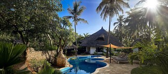 Kongo Dream Villa, a spacious 3-bedroom villa in Diani Beach with ocean