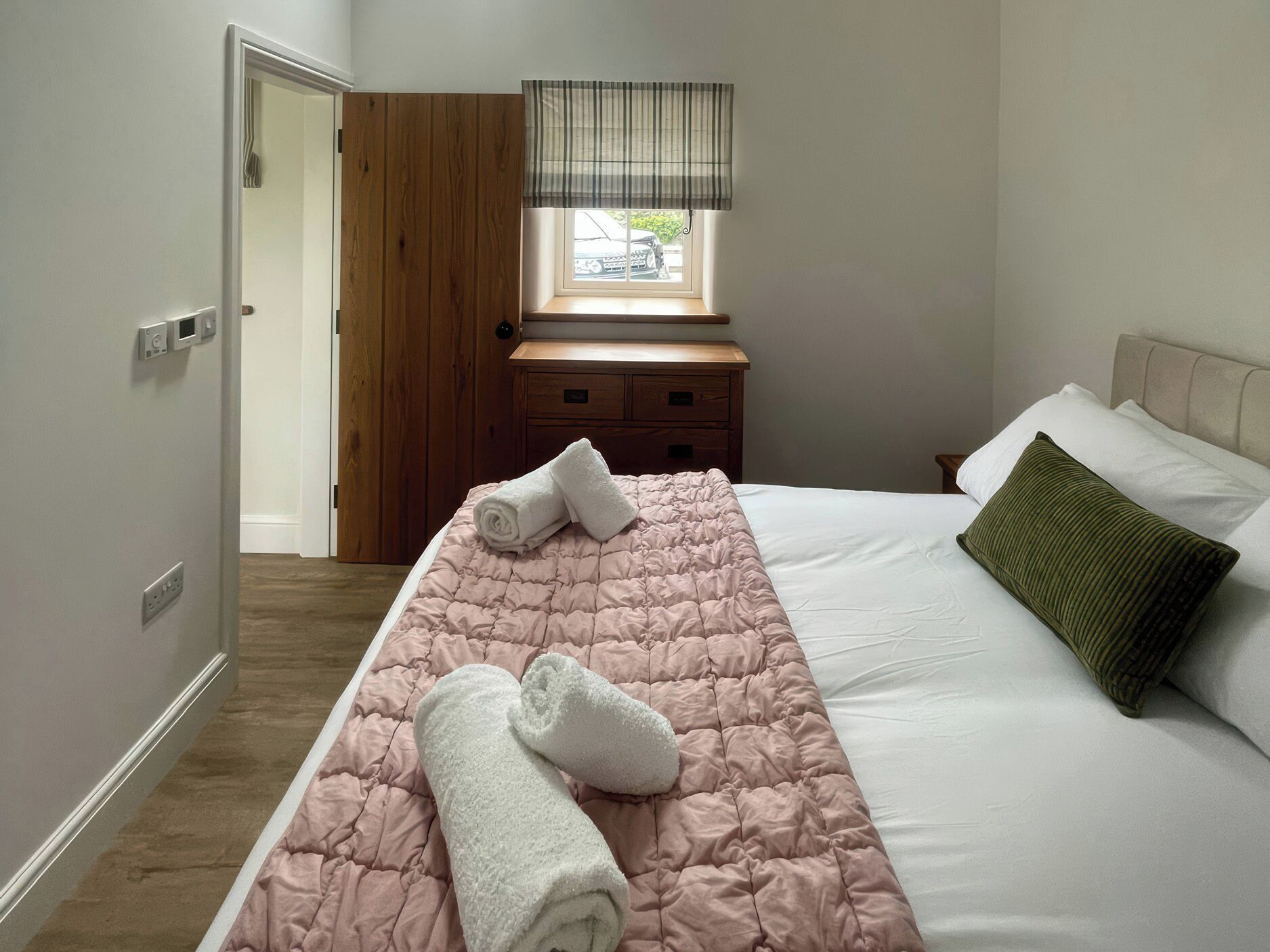Cottage | 2 bedrooms, individually decorated, individually furnished, free WiFi