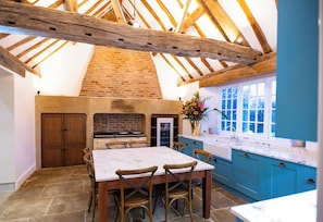 Dining - Wren Place Hall (Barnsley)
