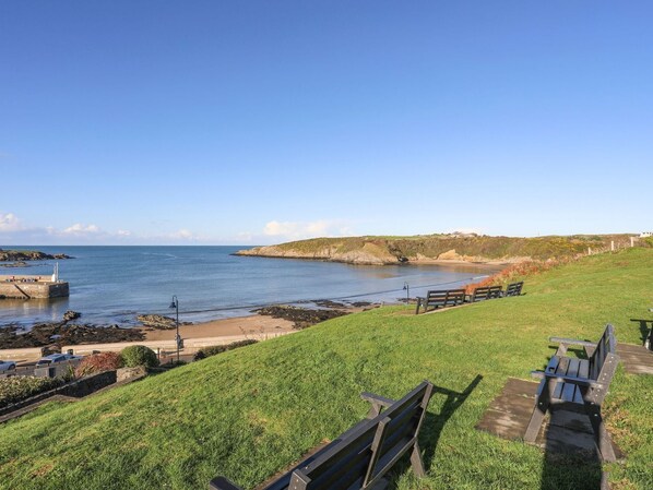 Cottage | Interior - Bell House (Amlwch)