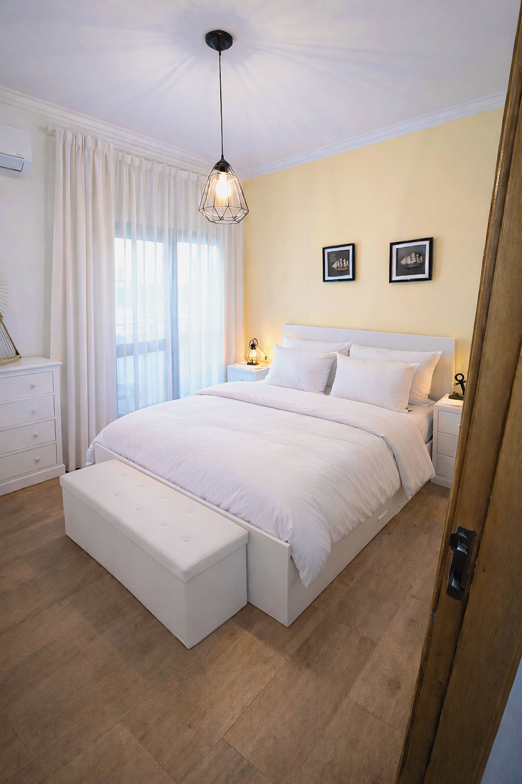 1 غرفة نوم وخدمة الإنترنت وملاءات أسرّة