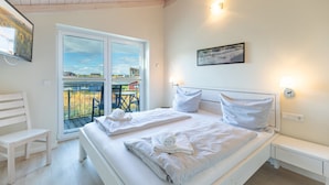 3 chambres, fer et planche à repasser, ameublement personnalisé